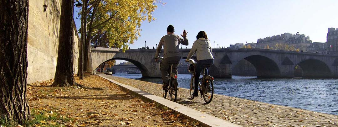 ballade_velo_quai_de_seine_Paris_quartier_latin